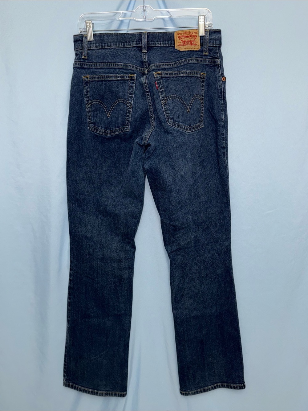 Levi’s 550 Relaxed Boot Cut Jeans – Women’s Size 6M – Dark Wash - Picture 4 of 7